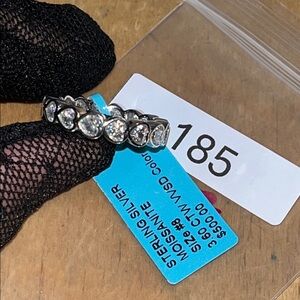 Elegant Heart Design Band Ring